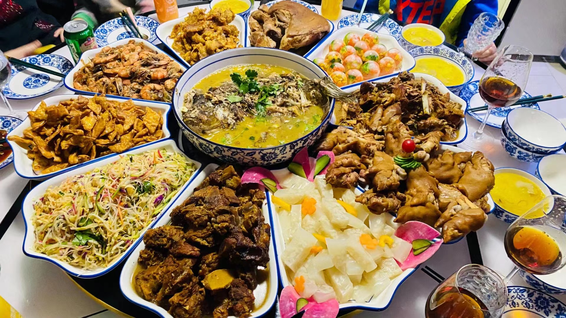 烟台业达文旅集团—张靖雯—阖家团圆宴.jpg 烟台业达文旅集团—张靖雯—阖家团圆宴.jpg